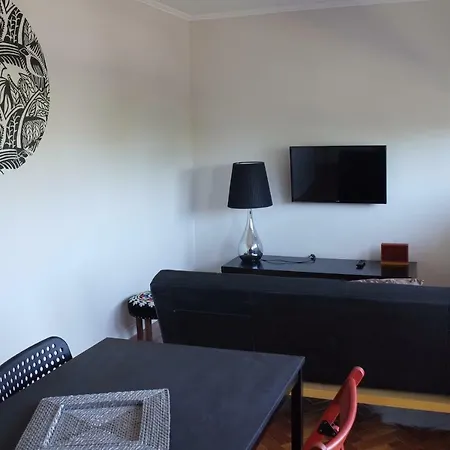 Apartment Lisbon 3 *